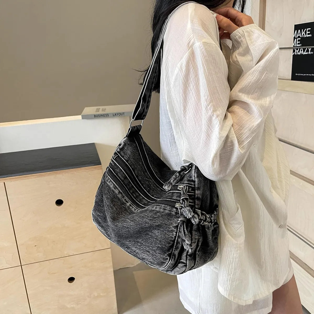 Crossbody – Black